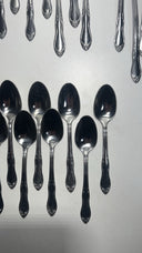 Simeon L & George H Rogers Oneida Xtra Jasmine Flatware Set / 48 Pieces