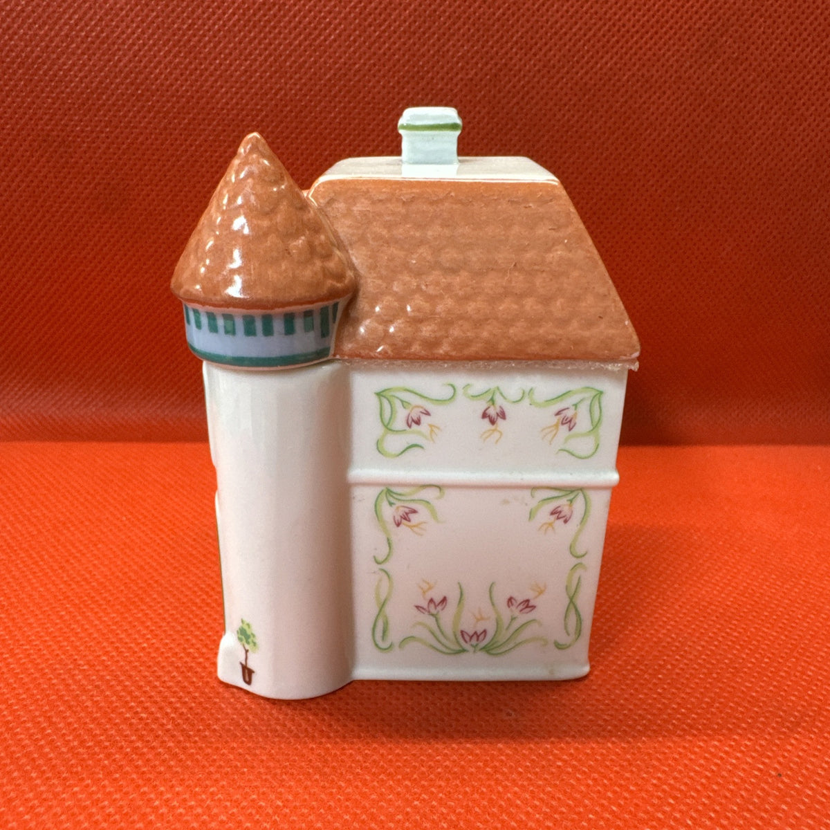 Vintage 1989 Lenox Spice Village SAFFRON Spice House With Lid