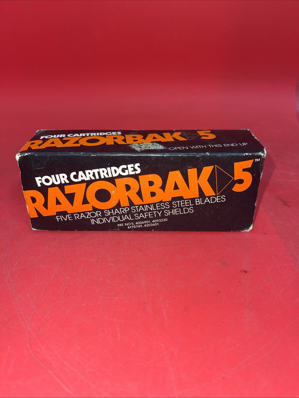 Vintage 1981 Razorbak 5 - 4 Broadheads
