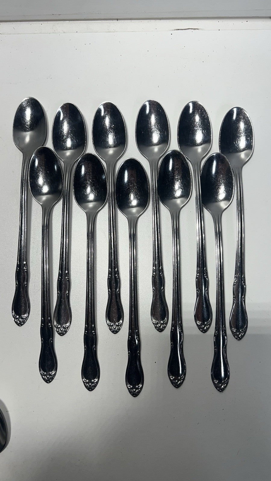 Simeon L & George H Rogers Oneida Xtra Jasmine Flatware Set / 48 Pieces