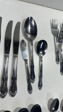 Simeon L & George H Rogers Oneida Xtra Jasmine Flatware Set / 48 Pieces