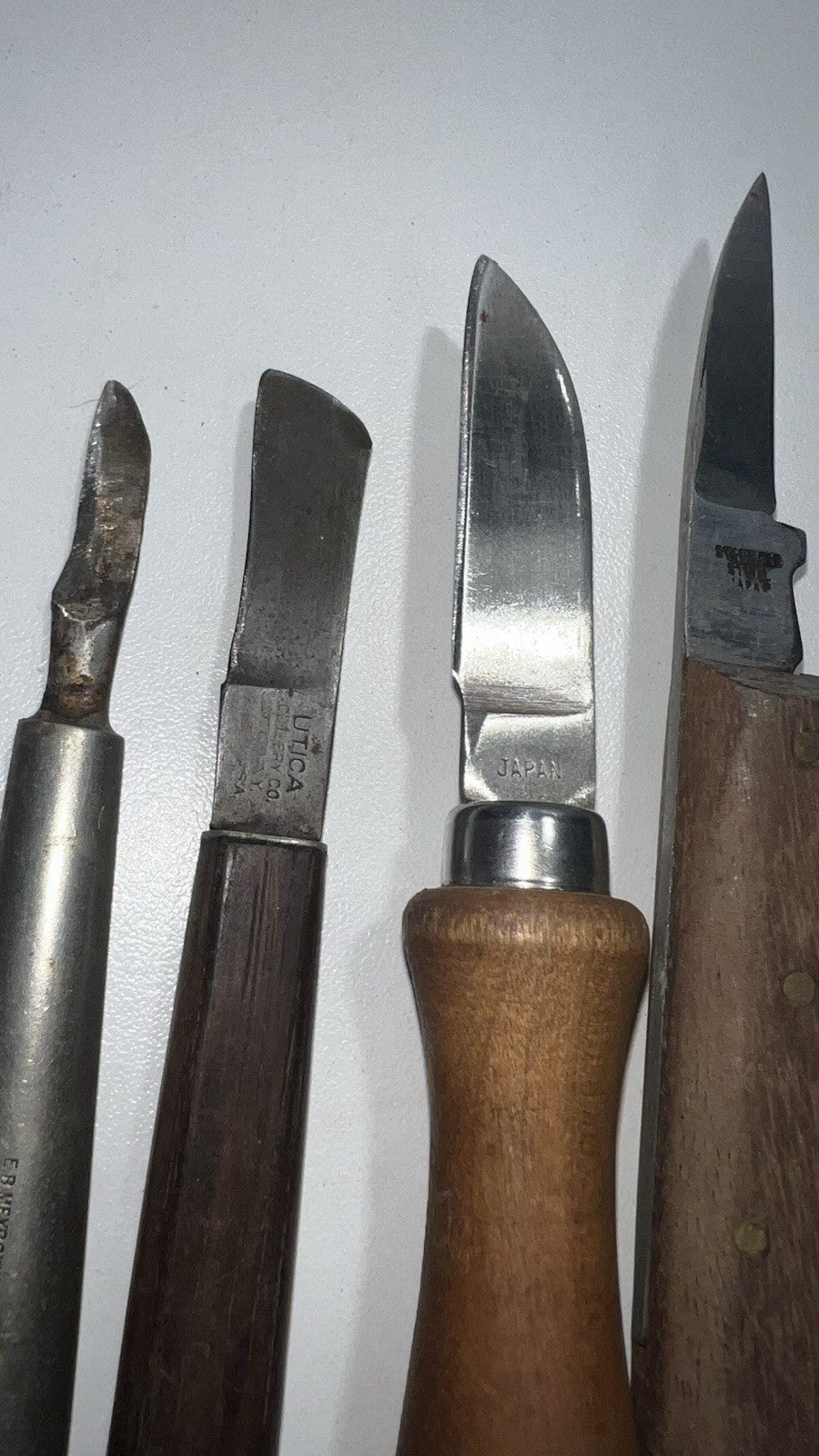Lot of 10 Vintage Un/Branded Knives & Carving Tools - Wood & Metal Handles