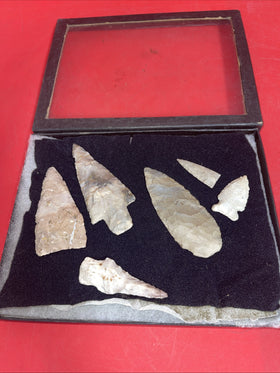 Native American Artifacts Lot 6 w/ Frame Arrowheads Collection 9”x7 Frame #24