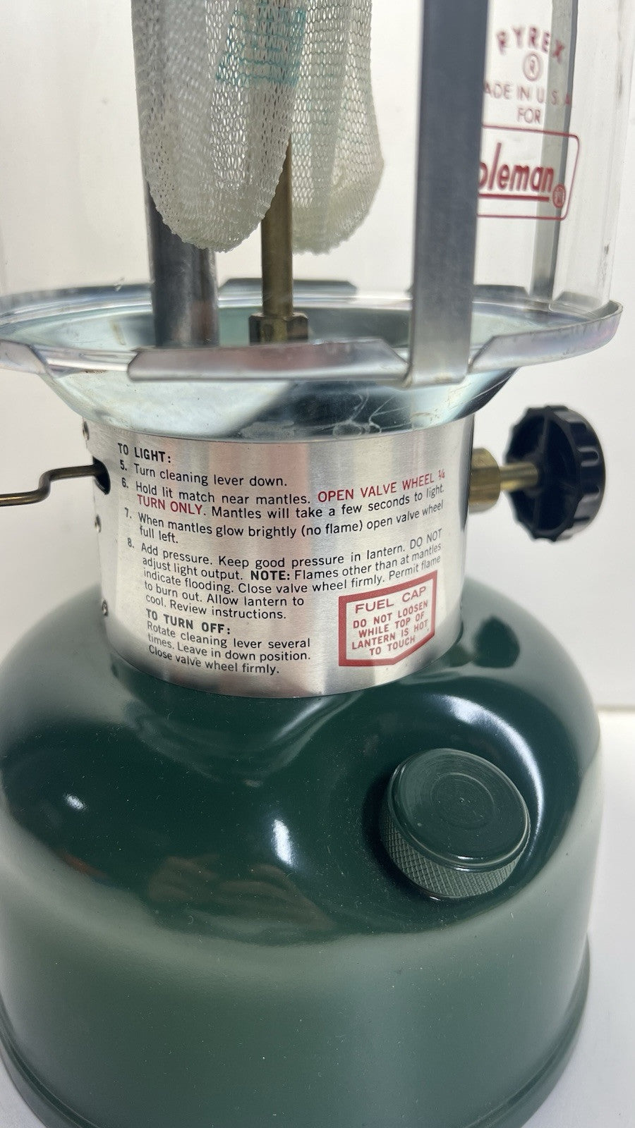 Coleman Lantern 4 1978 Model 220 220J Clear Globe Yellow Case Double Mantle