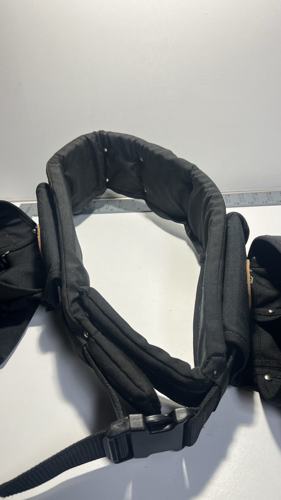 KLEIN TOOLS 5704M Black,Tool Belt,Nylon with two pockets and hammer attachment