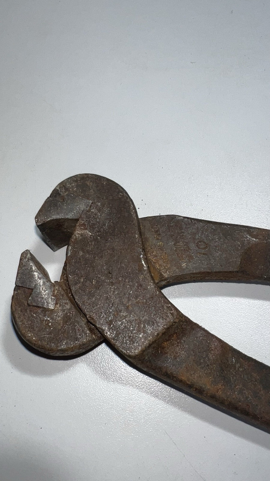 CAREW'S Antique Number 10 End Cutting Nippers Farm Tool Made in USA