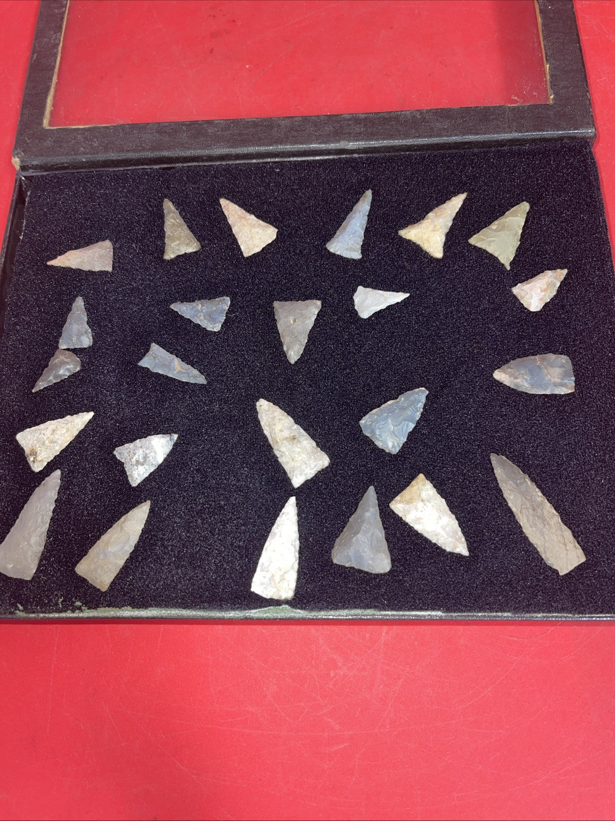 Native American Artifacts Lot 24 w/ Frame Arrowheads Collection 9”x7” Frame #21